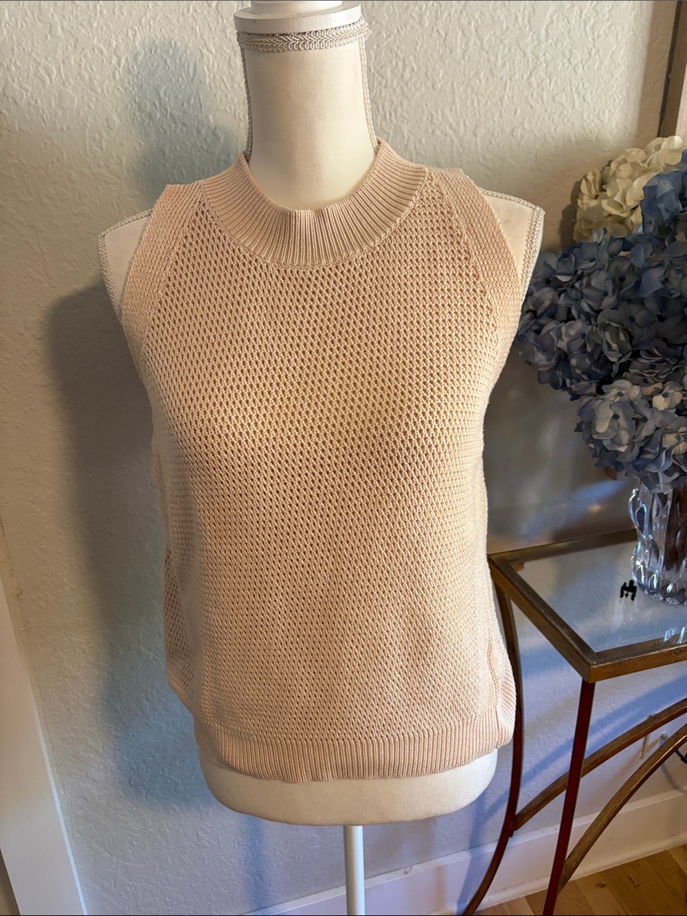 Commense tan mock neck sleeveless sweater vest